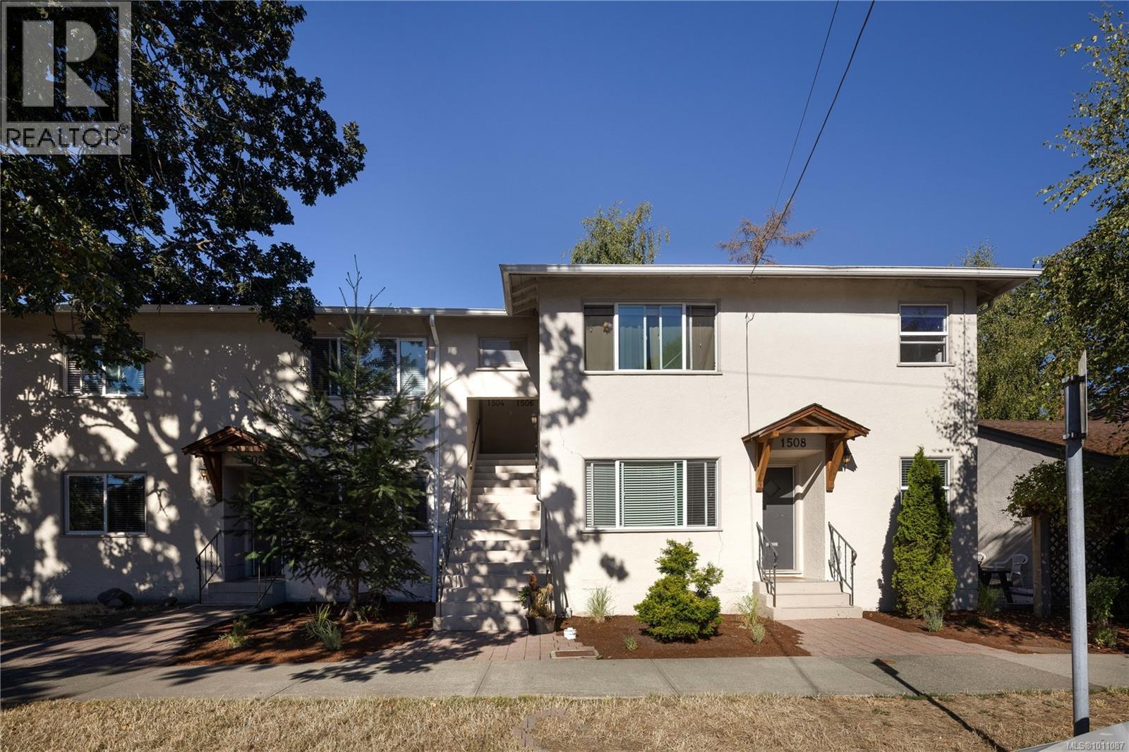 1502-1508 Davie St, Victoria, BC V8R 4W3