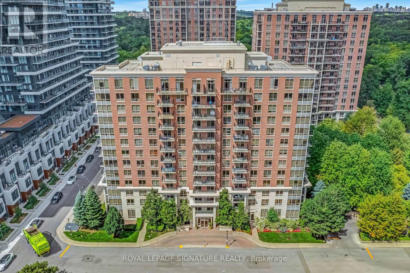 403 1103 Leslie St, Toronto, ON M3C 4G8