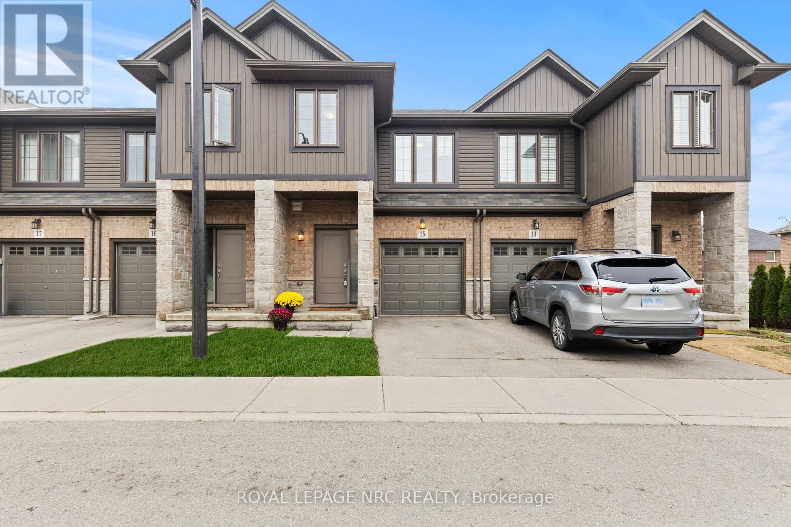 15 377 Glancaster Rd, Hamilton, ON L9G 0G4