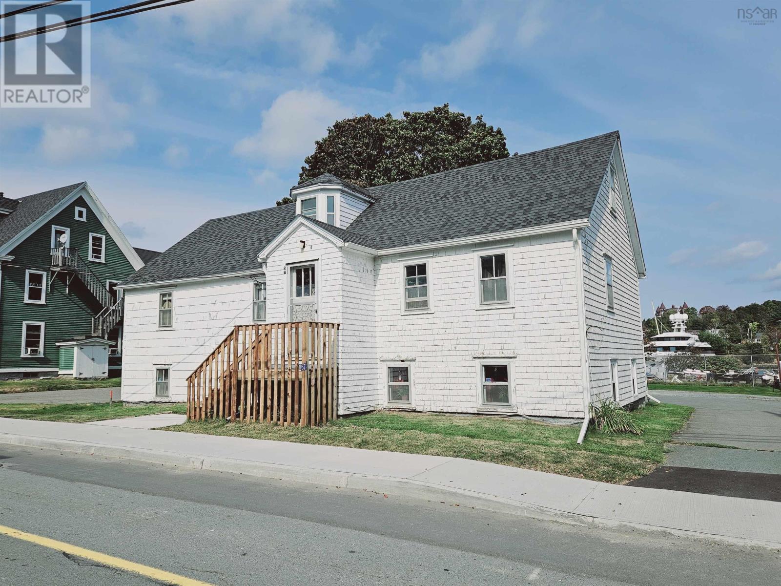 57 Tannery Rd, Lunenburg, NS B0J 2C0