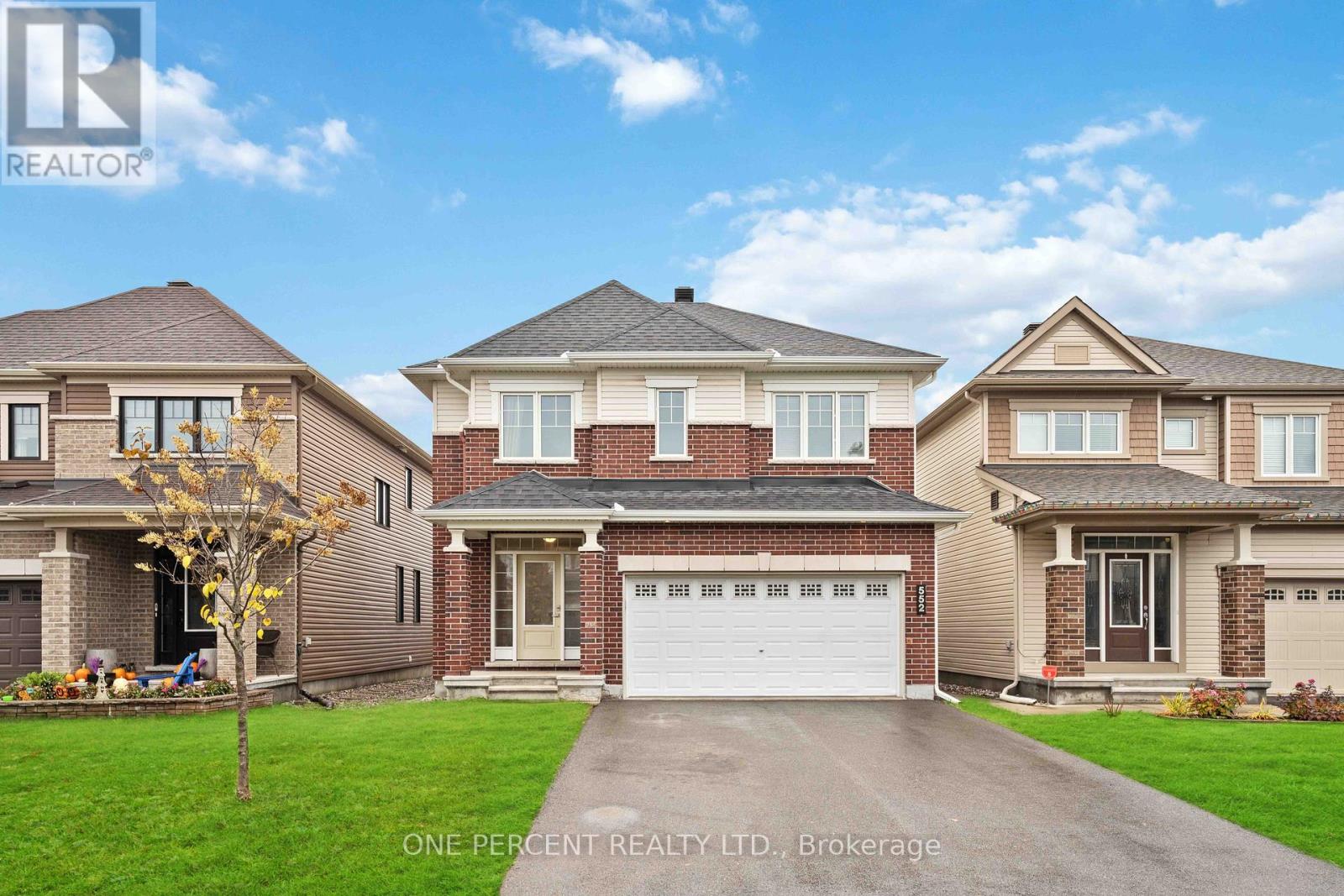 552 Genevriers St, Ottawa, ON K4A 3W4