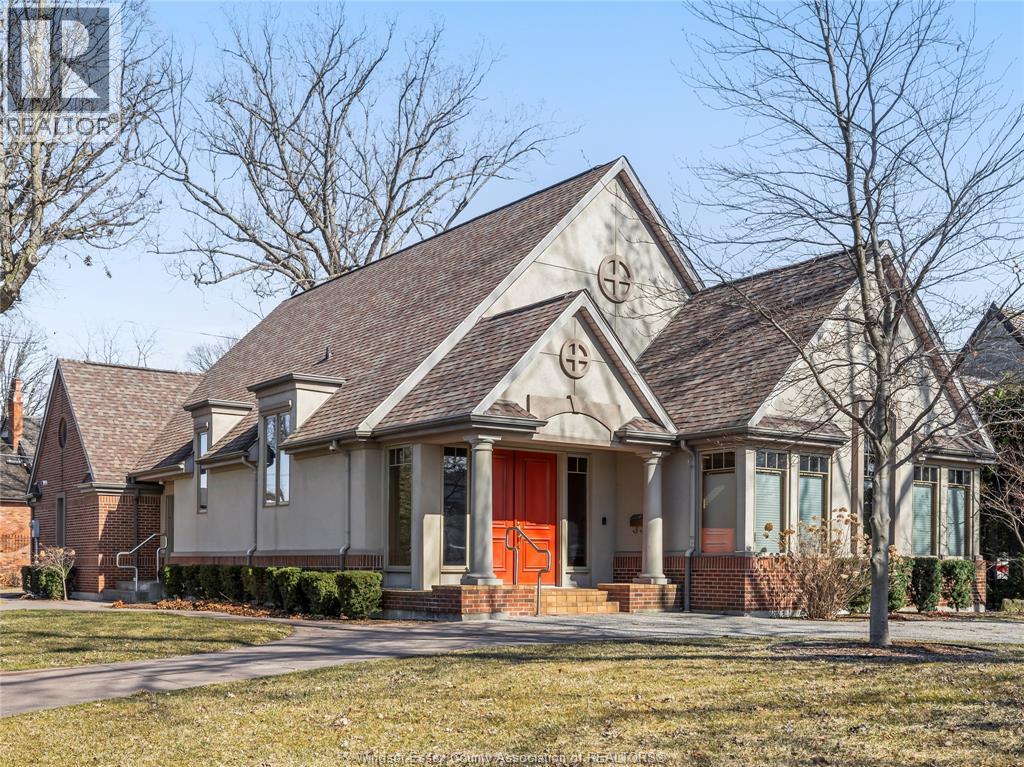 3404 Victoria Blvd, Windsor, ON N9E 3L2