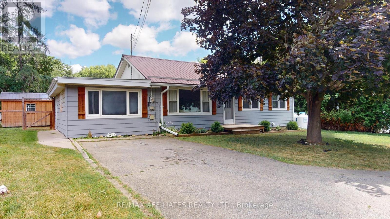 1249 N Augusta Rd, Brockville, ON K6V 5T2