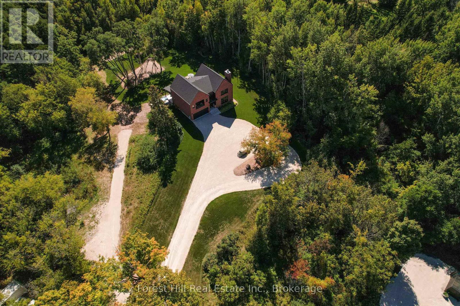 854 Sixth St, Clearview, ON L9Y 3Y9