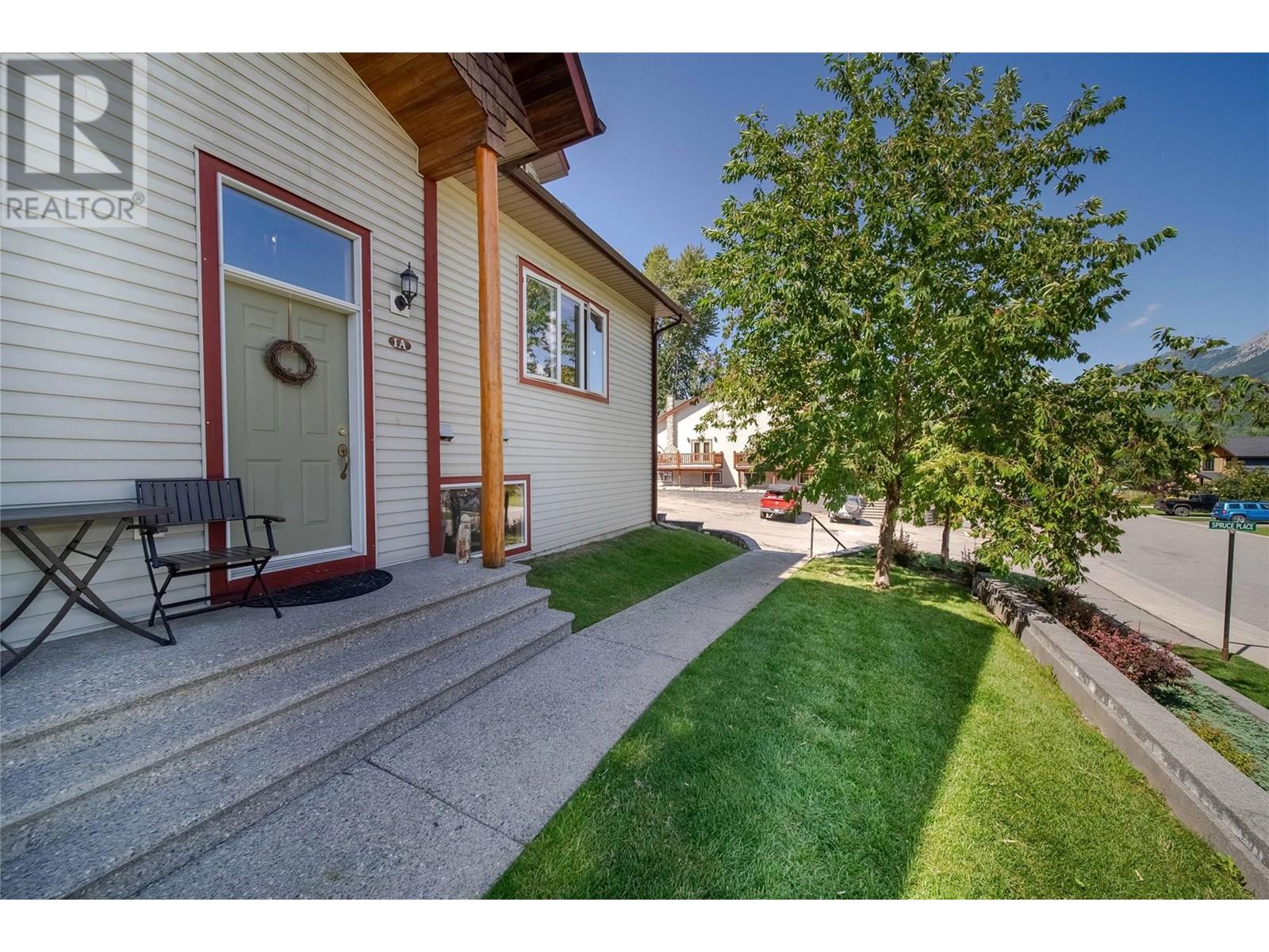 1 Spruce Pl #a, Fernie, BC V0B 1M4