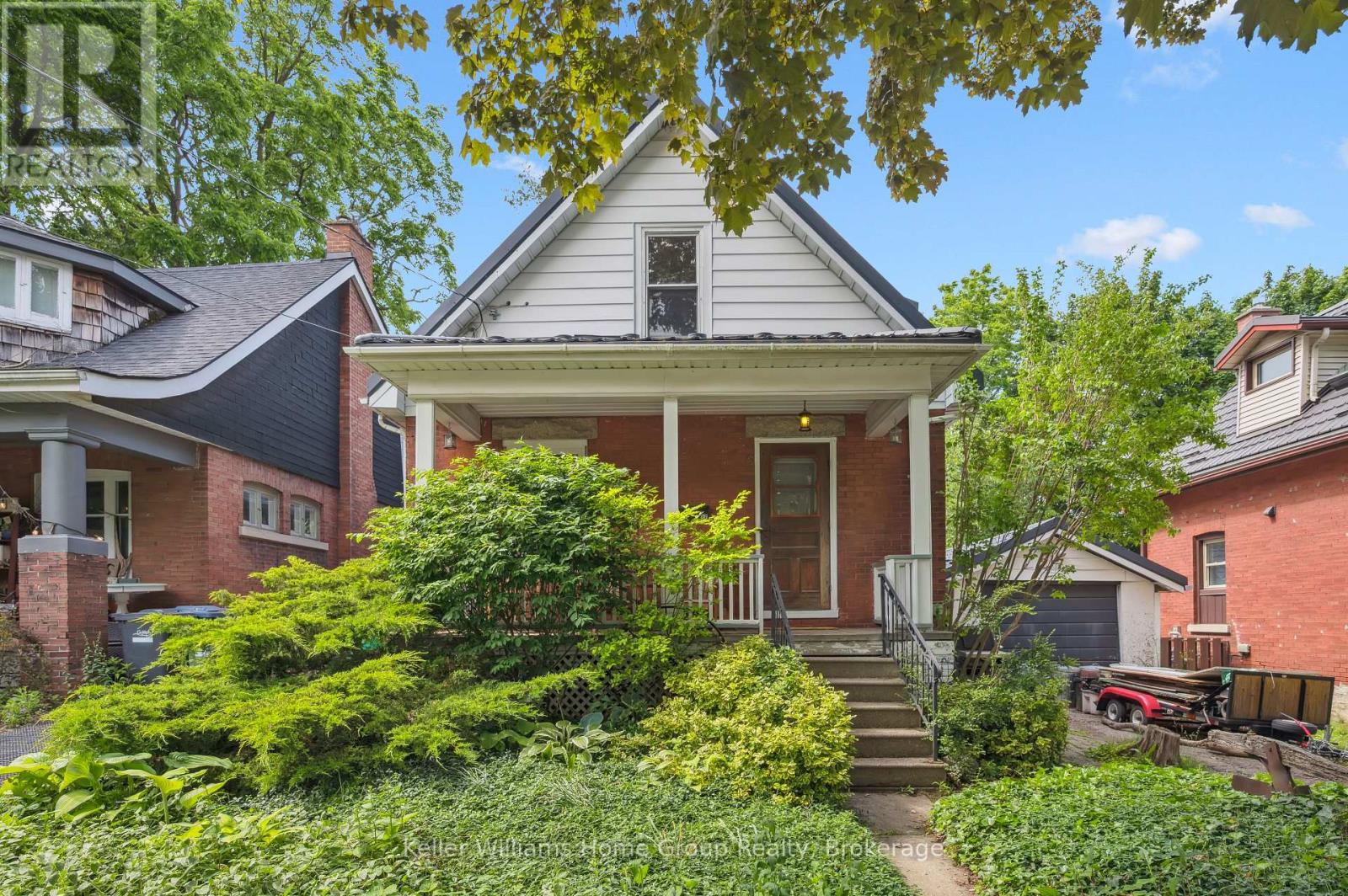 27 Home St, Guelph, ON N1H 2E4