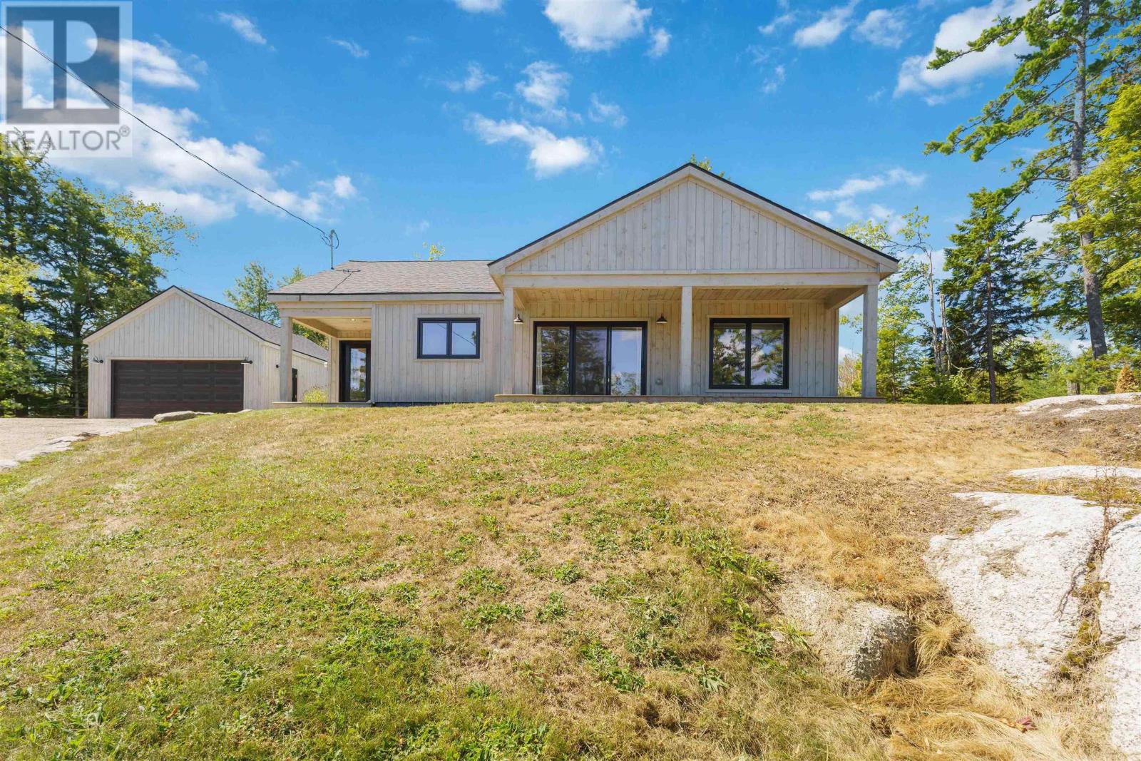 59 Sparrow Ln, West Hants, NS B0N 2T0