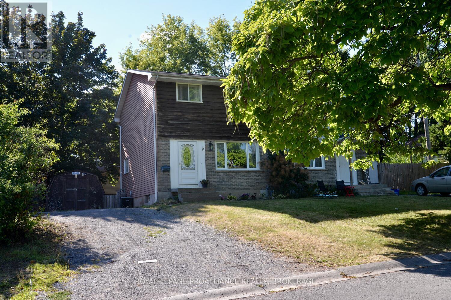 2 Guthrie Dr, Kingston, ON K7K 5X5