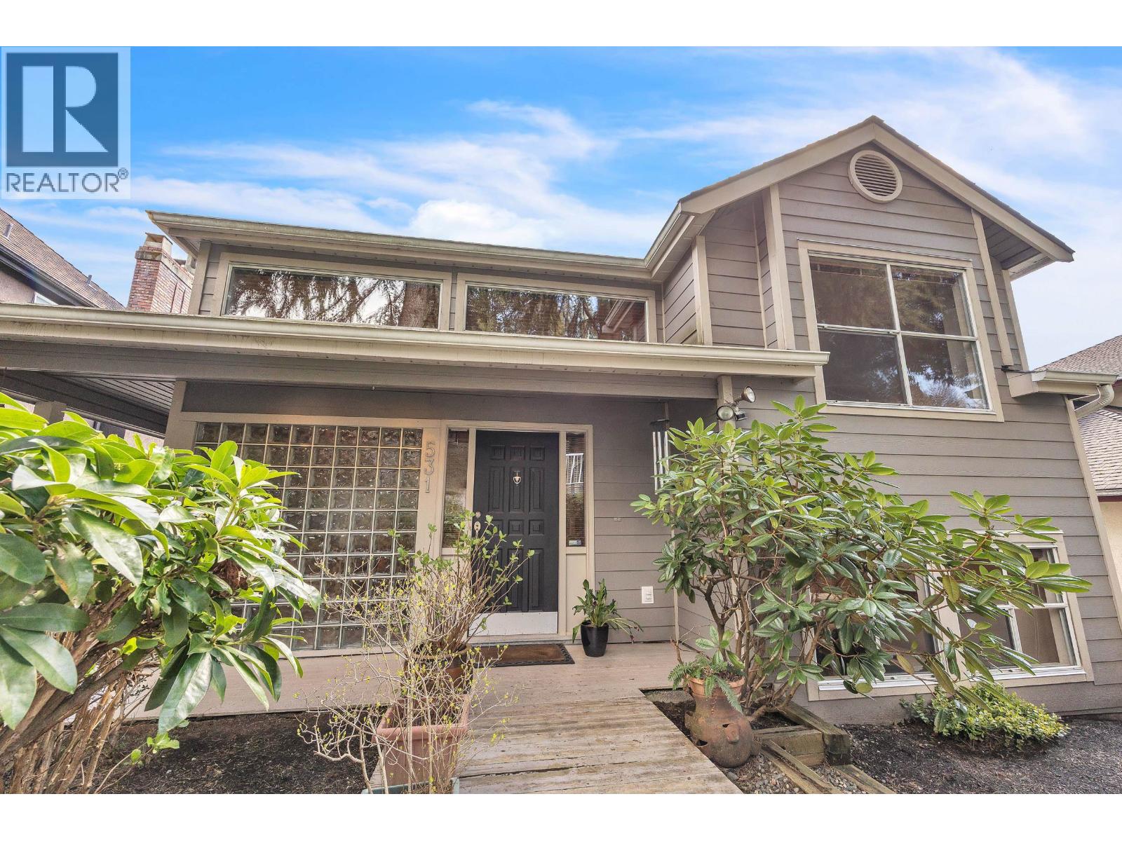 531 Tempe Cres, North Vancouver, BC V7N 1E7