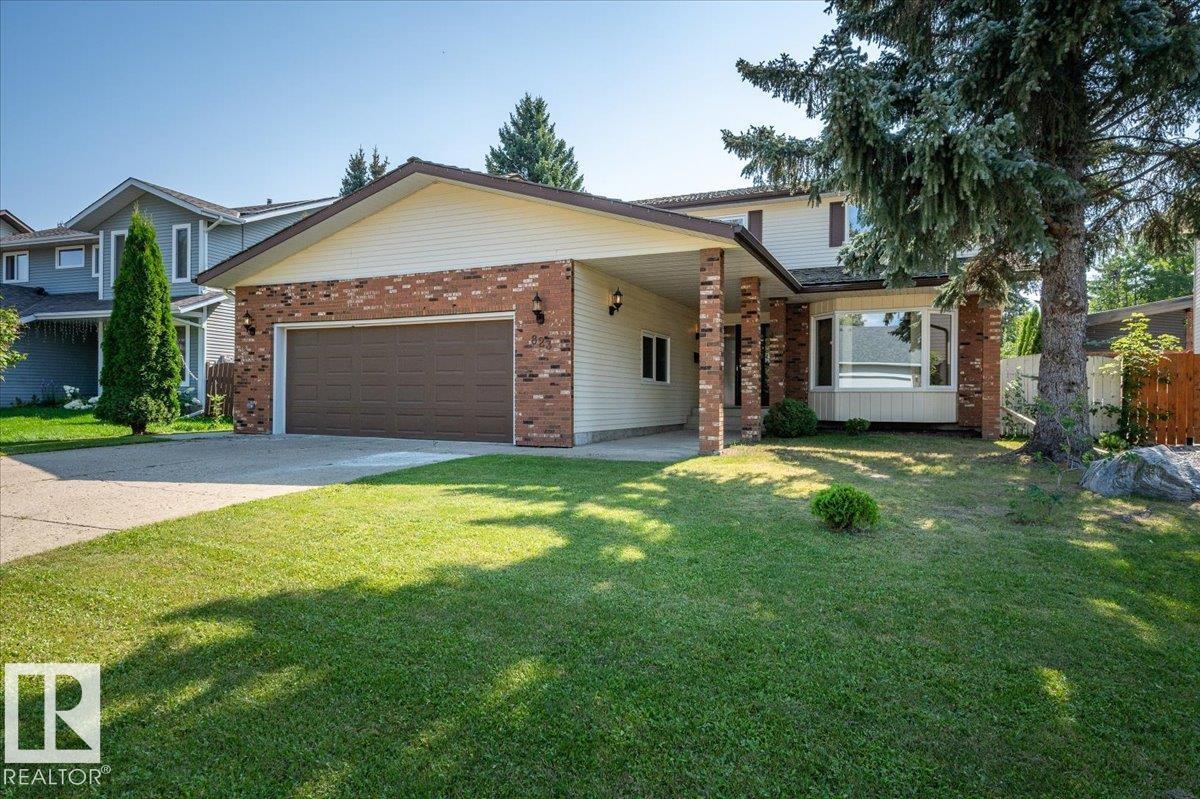 823 Richards Cr NW, Edmonton, AB T6R 1B4