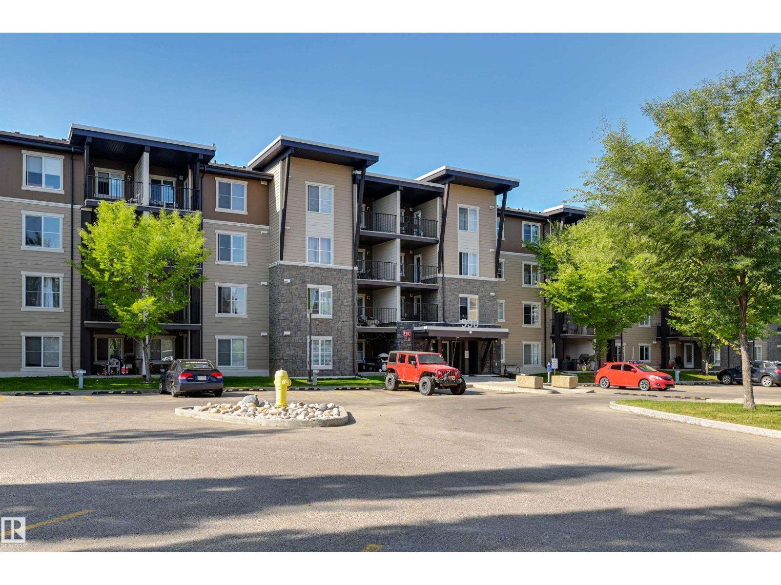 530 Watt Boulevard Southwest #303, Edmonton, AB T6X 1P7