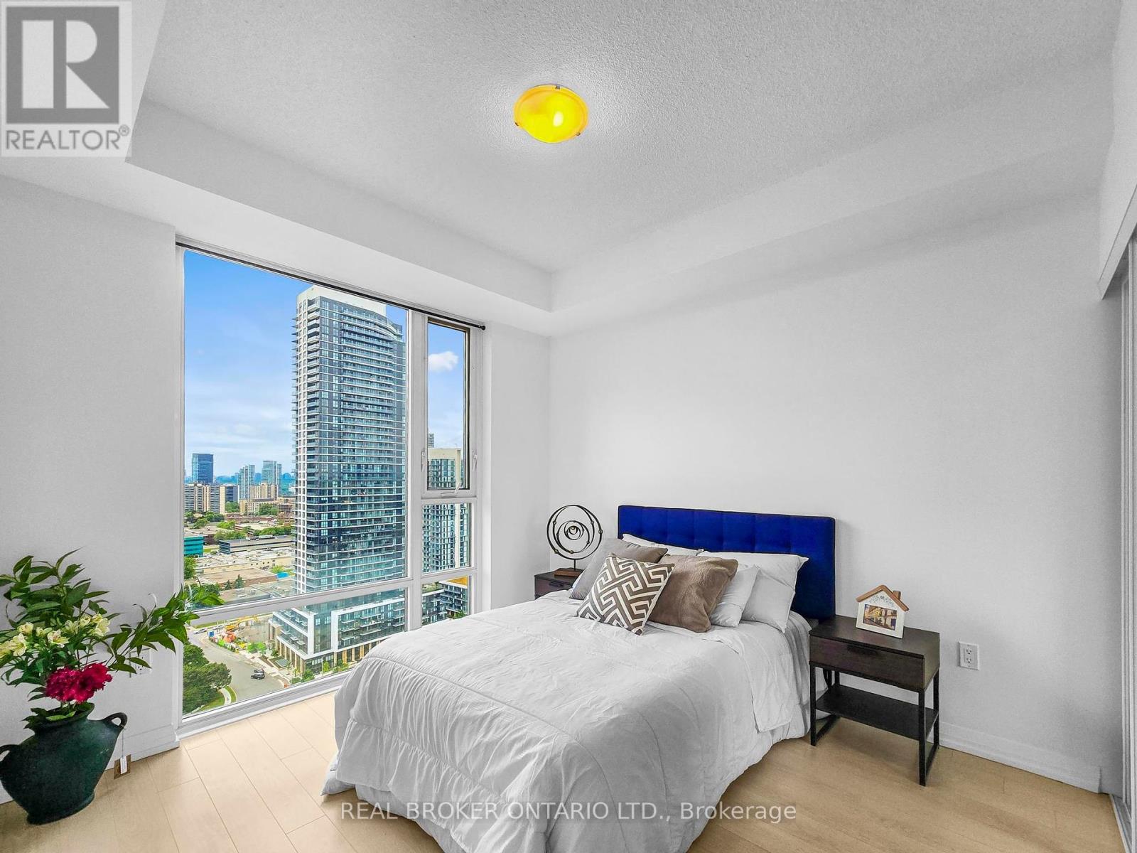 2210 55 Ann Oreilly Rd, Toronto, ON M2J 0E1