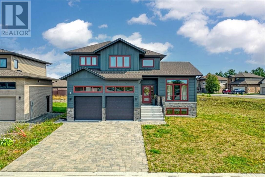 27 Noah Ct, Sudbury, ON P3B 0G9