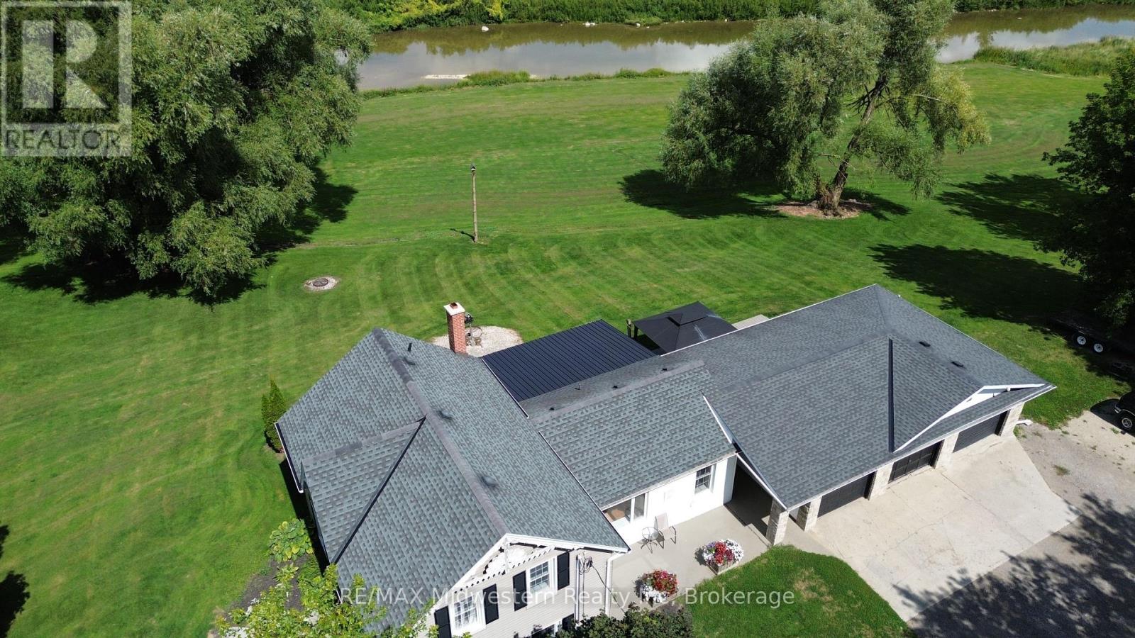 2081 John St, Howick, ON N0G 1X0