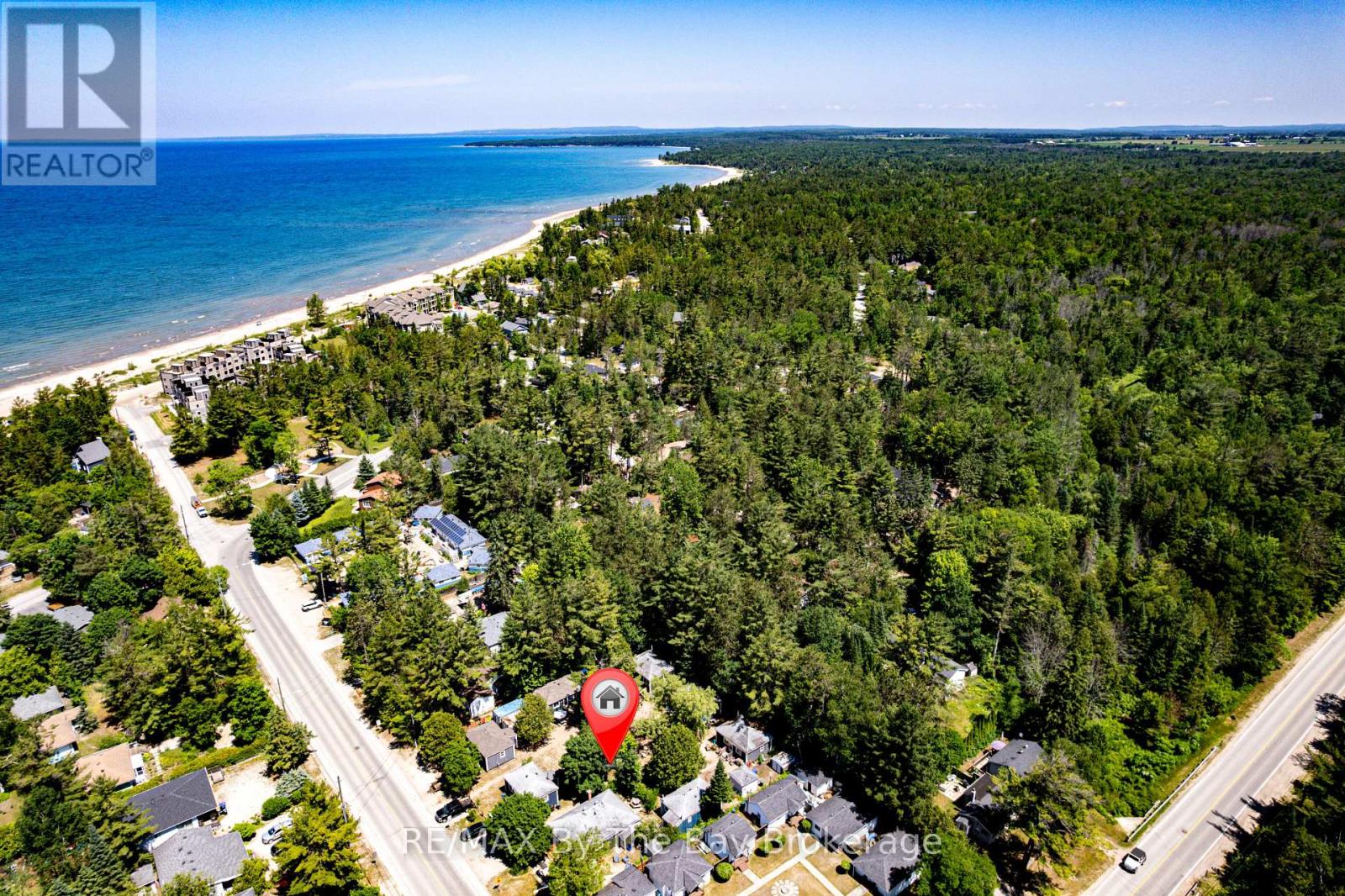 707 River Rd E, Wasaga Beach, ON L9Z 1M5