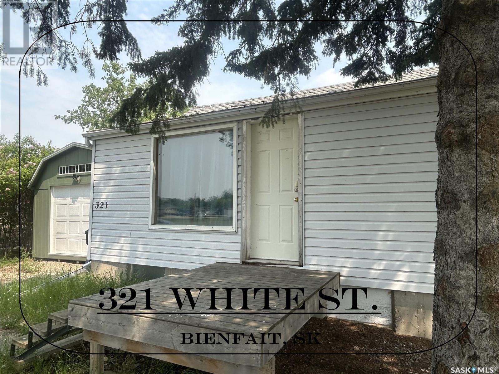 321 White St, Bienfait, SK S0C 0M0