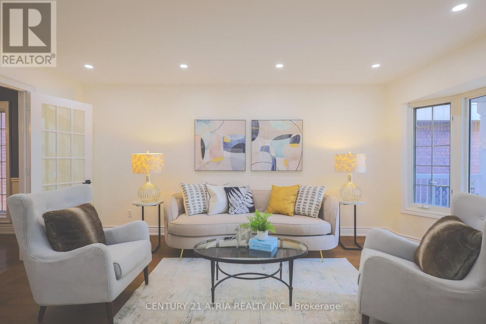 26 Royal Palm Dr, Vaughan, ON L4J 5R3