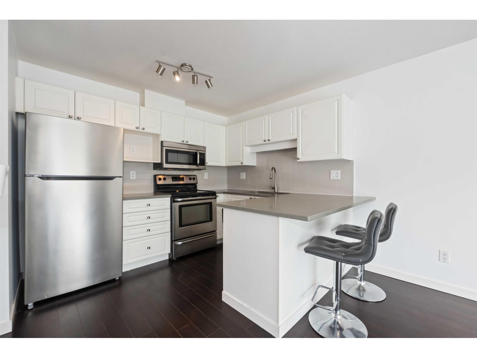 20245 53 Avenue Unit 307, Langley, BC V3A 3V2
