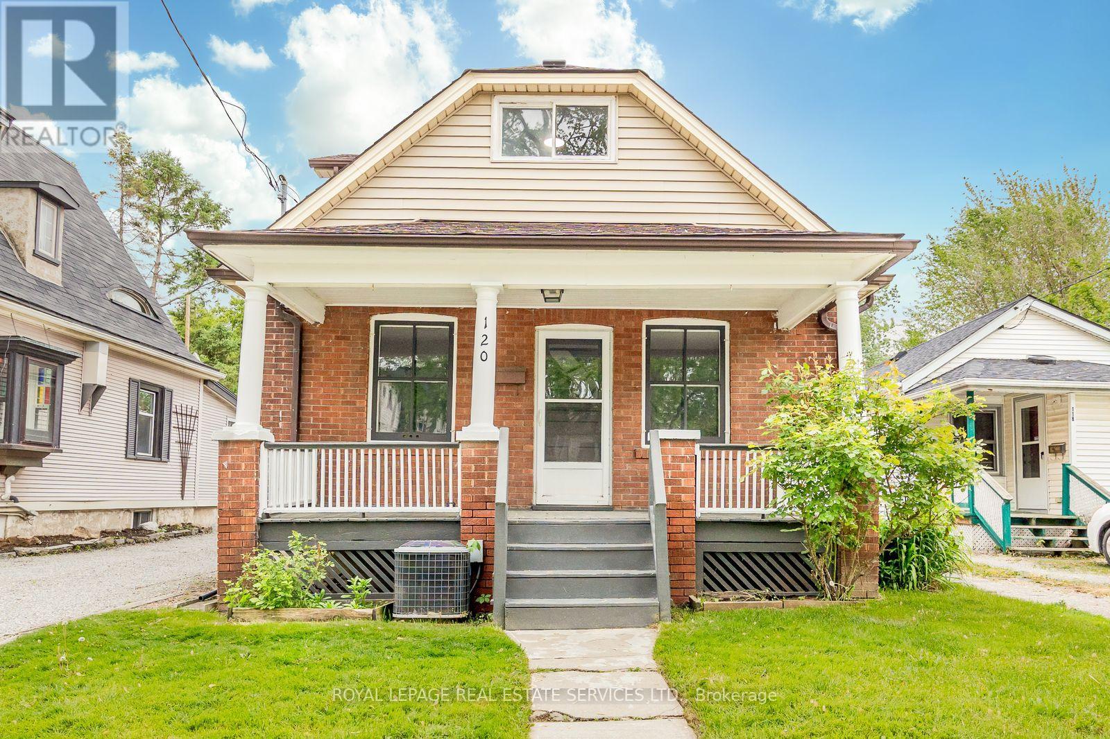 120 Page St, St. Catharines, ON L2R 4A9
