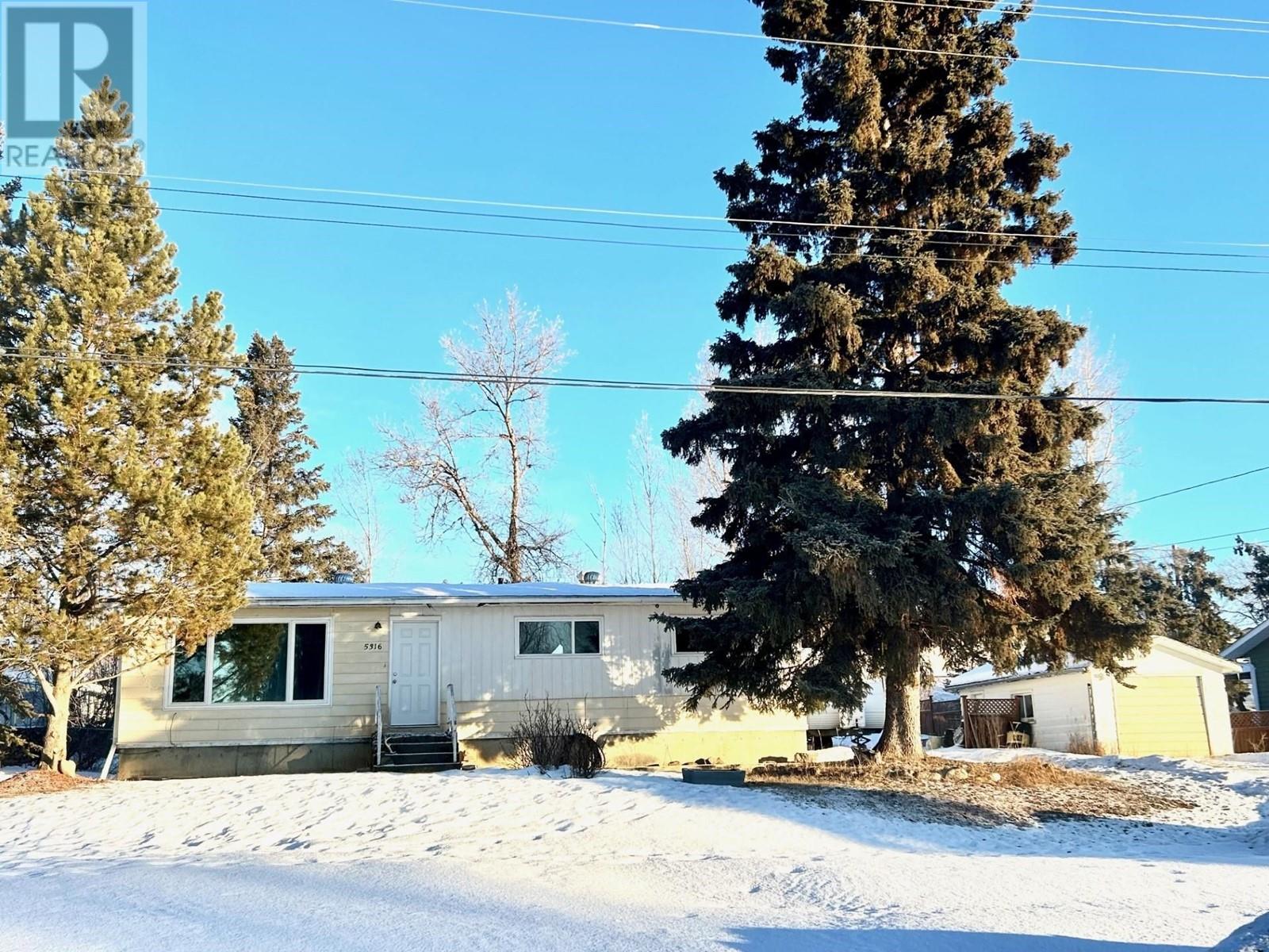 5316 W 54 Ave, Fort Nelson, BC V0C 1R0