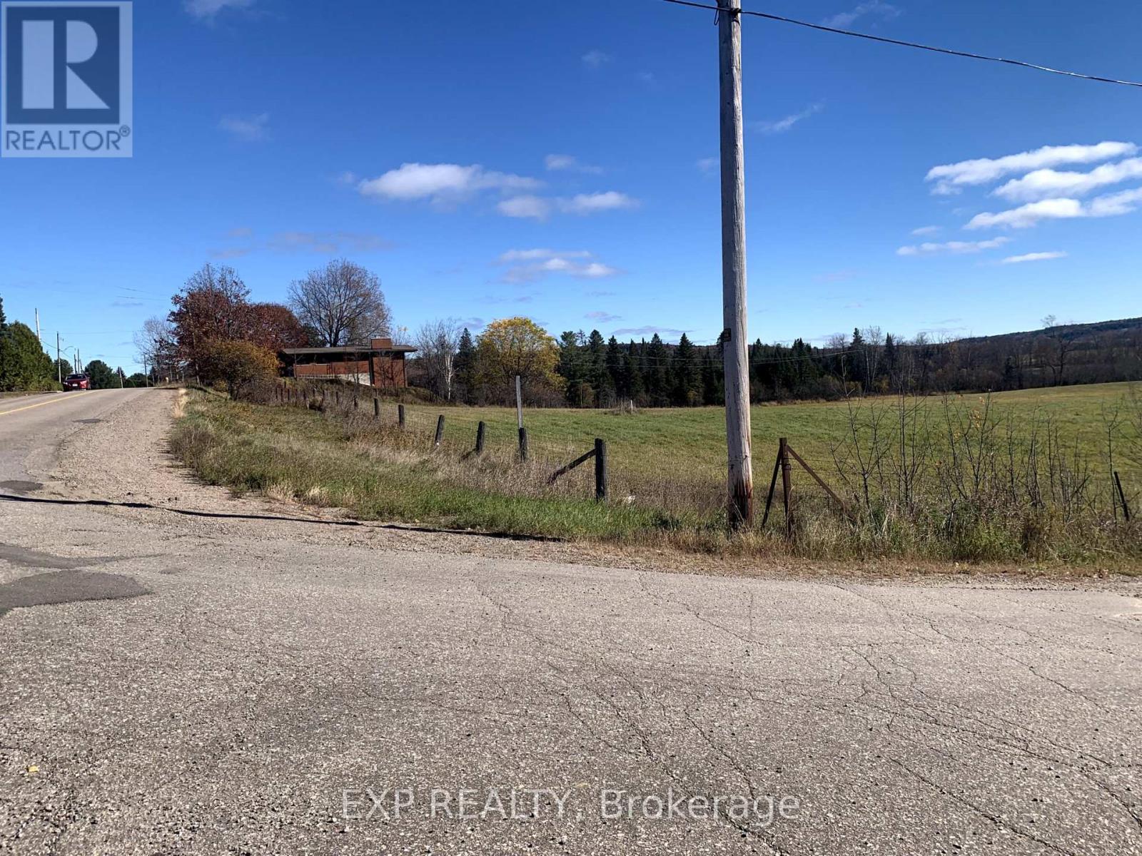 6 Siberia Rd, Madawaska Valley, ON K0J 1B0