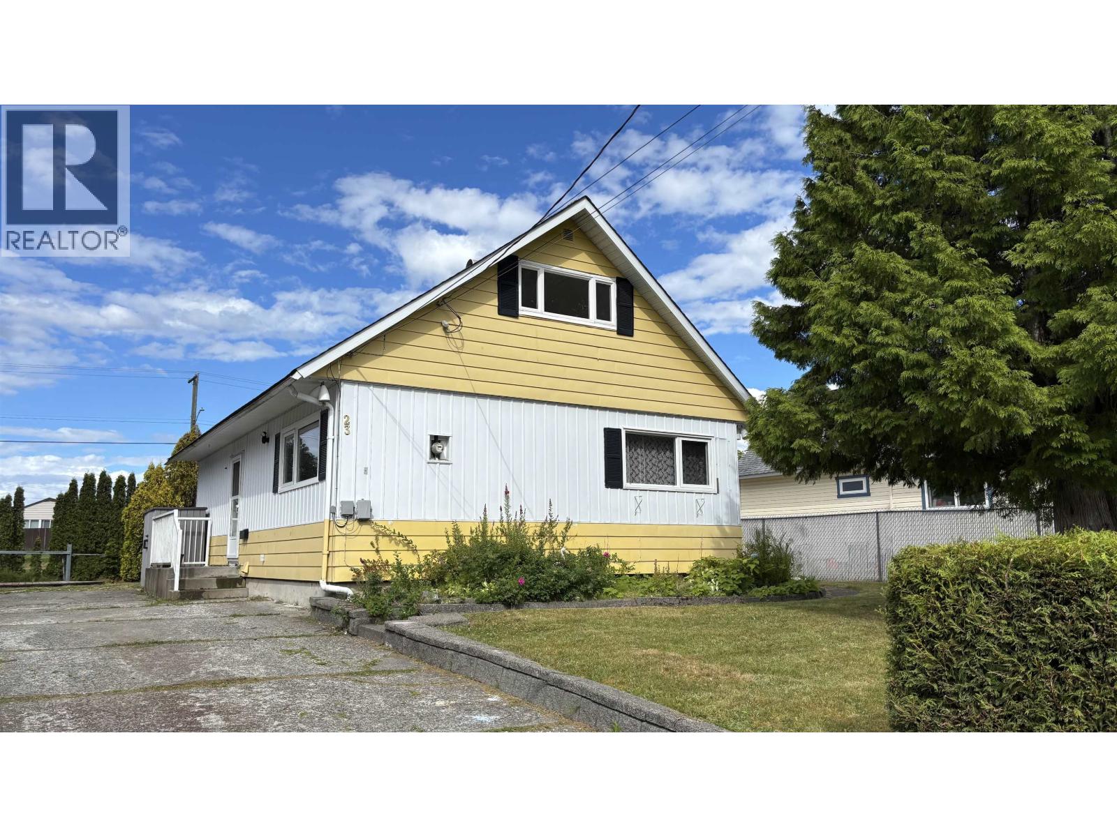 23 Finch St, Kitimat, BC V8C 1T1