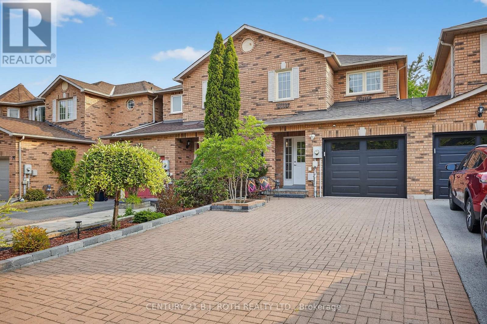 80 Bruce Cres, Barrie, ON L4N 8T8