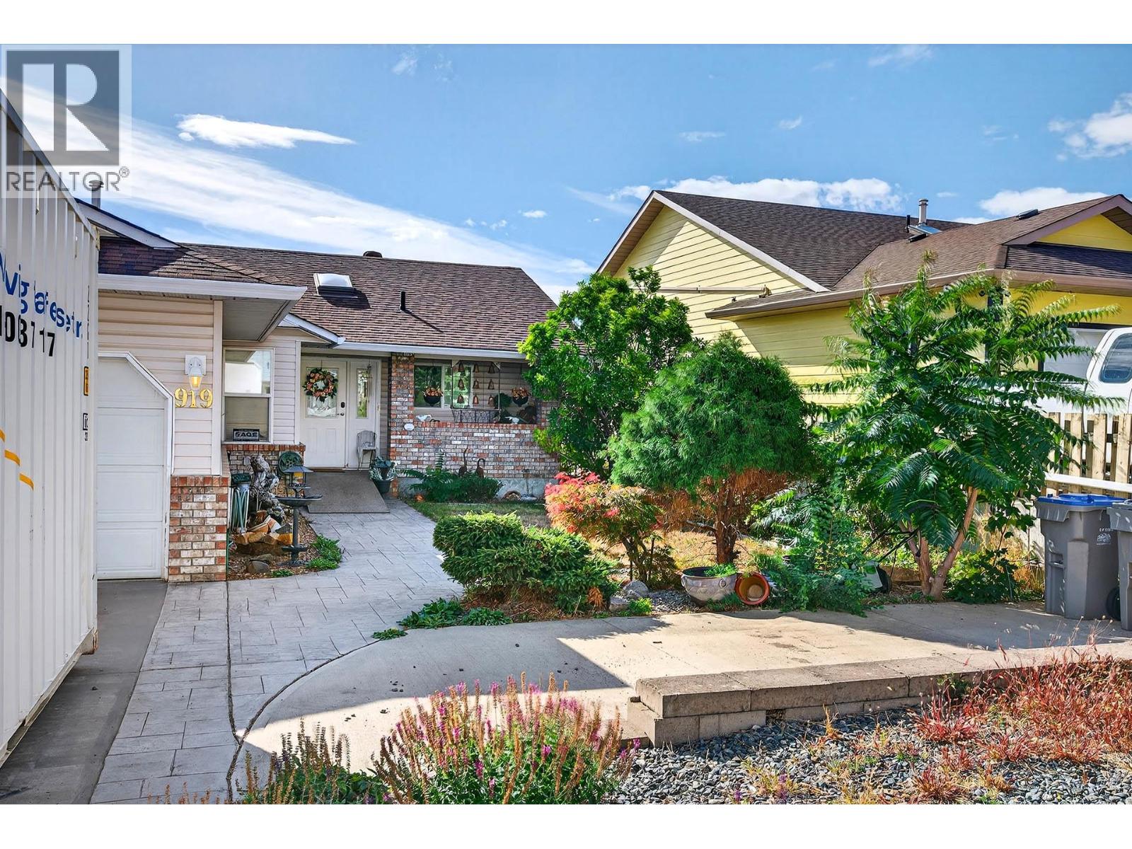 919 Norview Rd, Kamloops, BC V2B 8L8