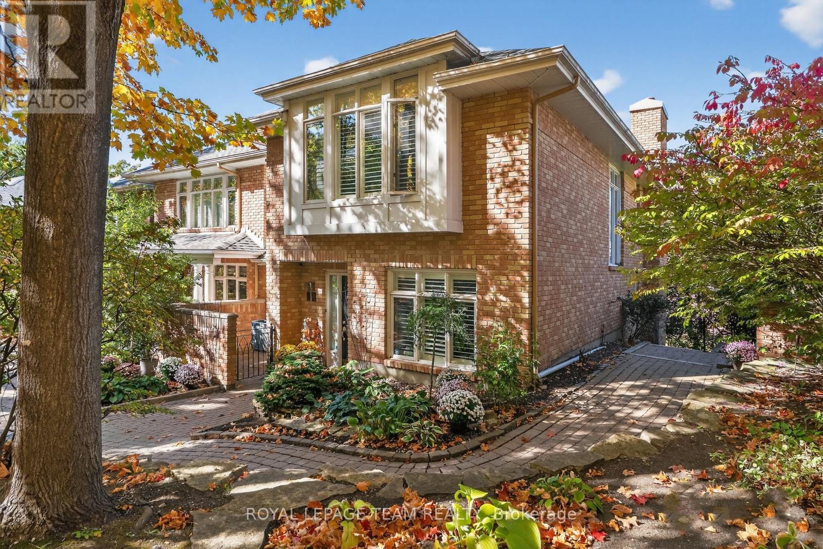 19 Bittern Ct, Ottawa, ON K1L 8K9