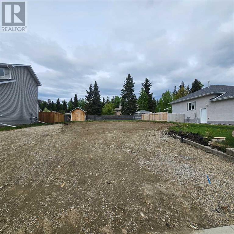 11 Avenue Unit 6118, Edson, AB T7E 1Y8