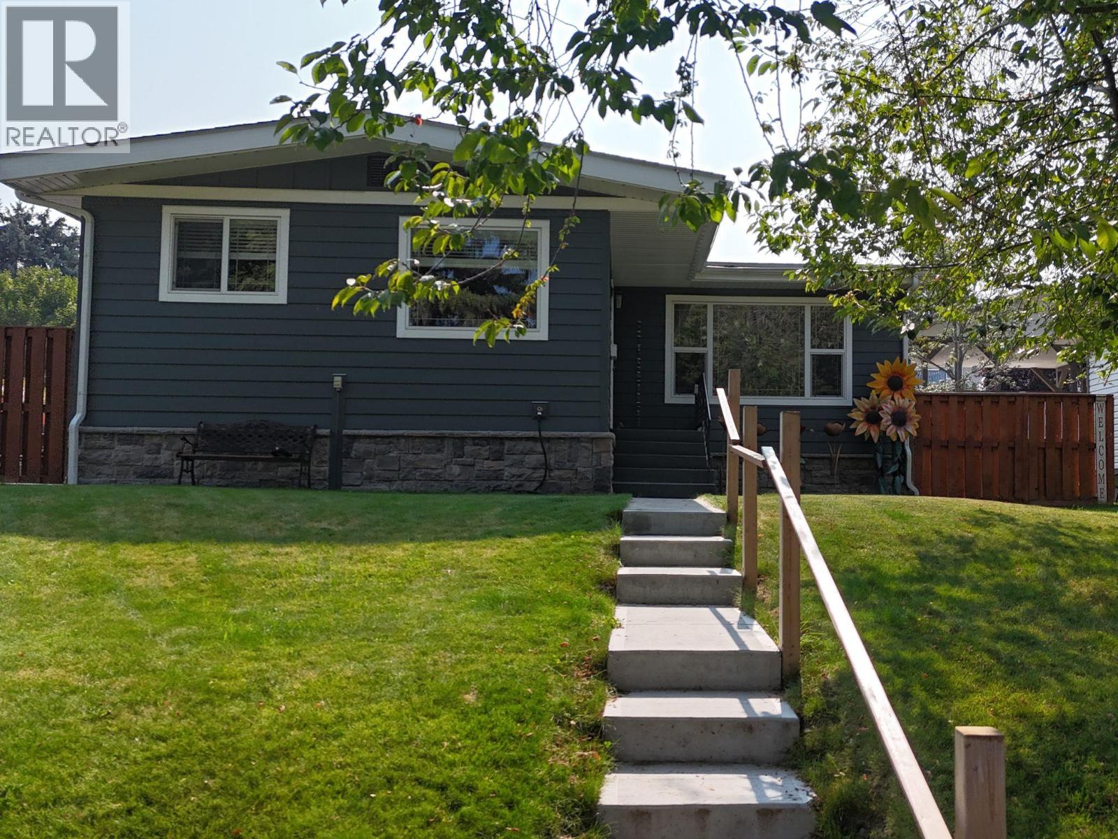 817 13 Street South, Cranbrook, BC V1C 1X4