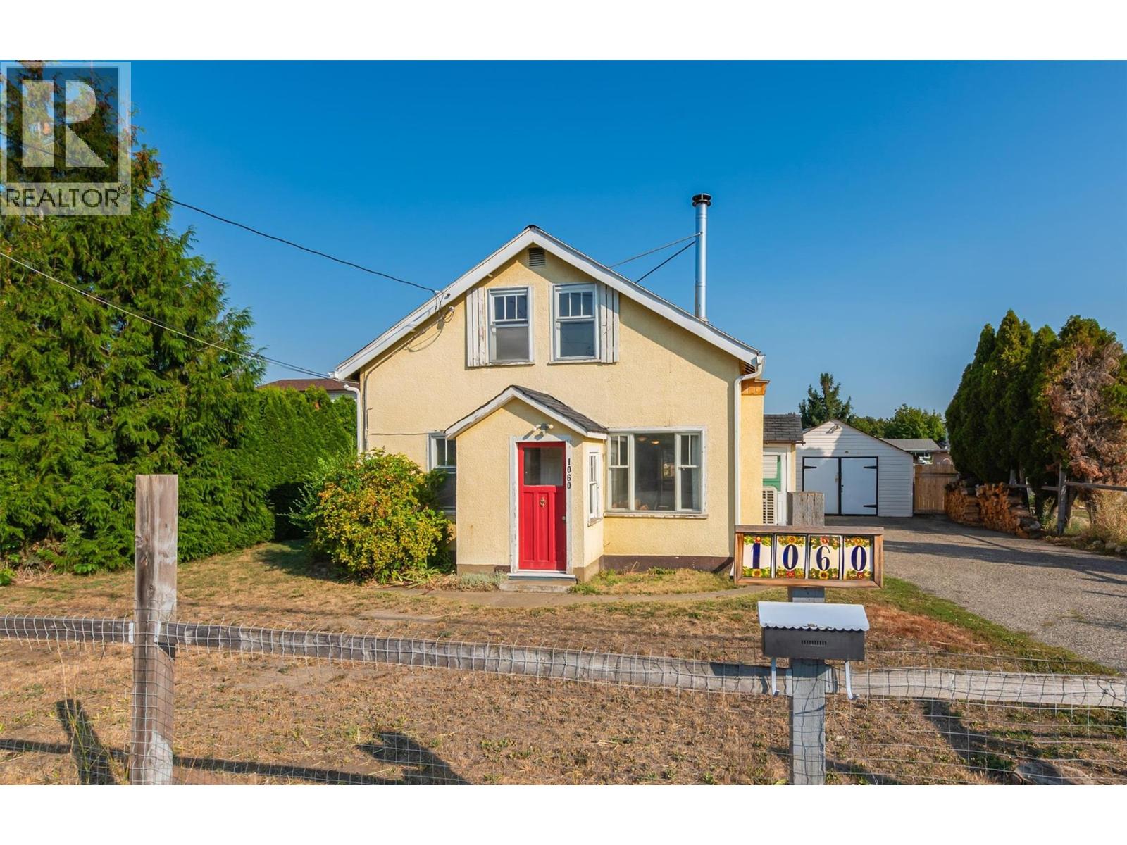 1060 Tataryn Rd, Kelowna, BC V1X 1N8