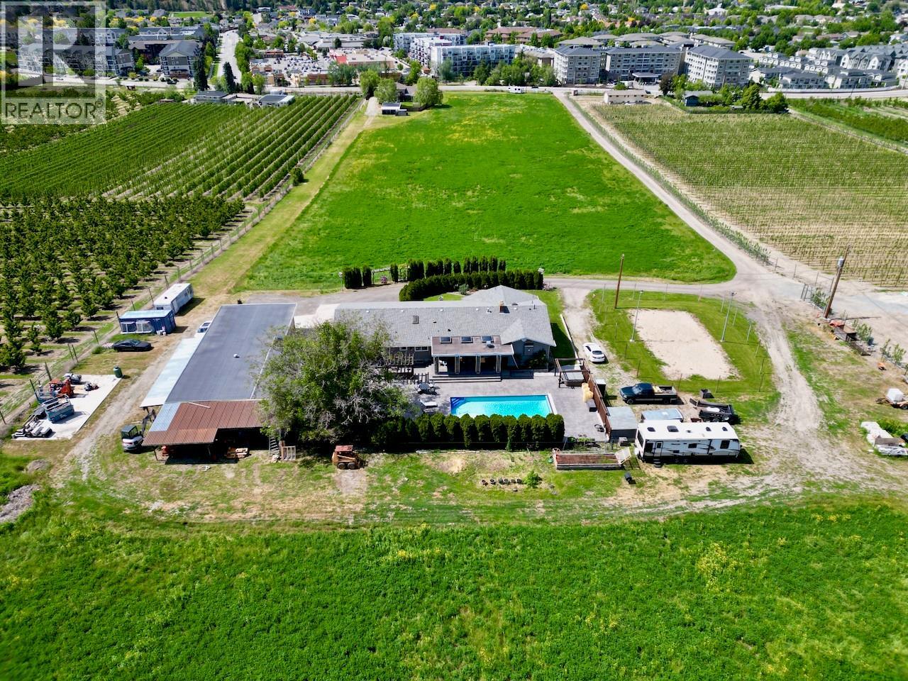 371 Valley Road Unit 1-3, Kelowna, BC V1V 2E5