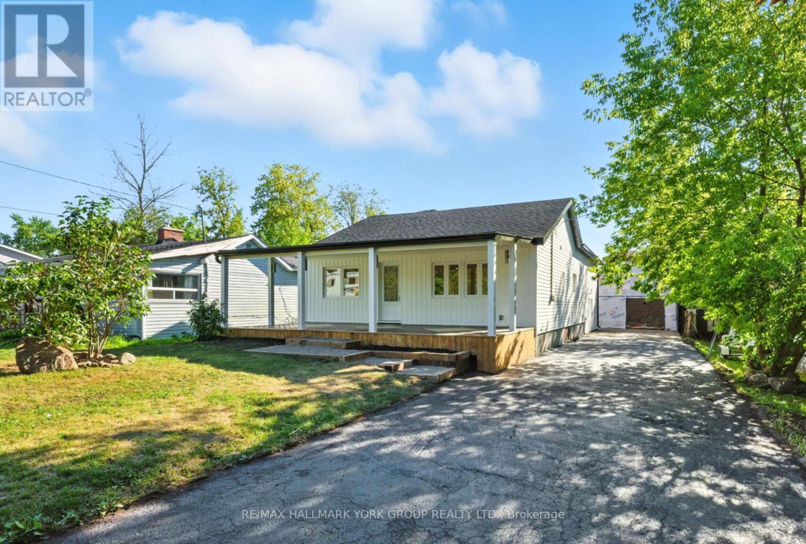 778 Sheppard Ave, Georgina, ON L4P 3E9