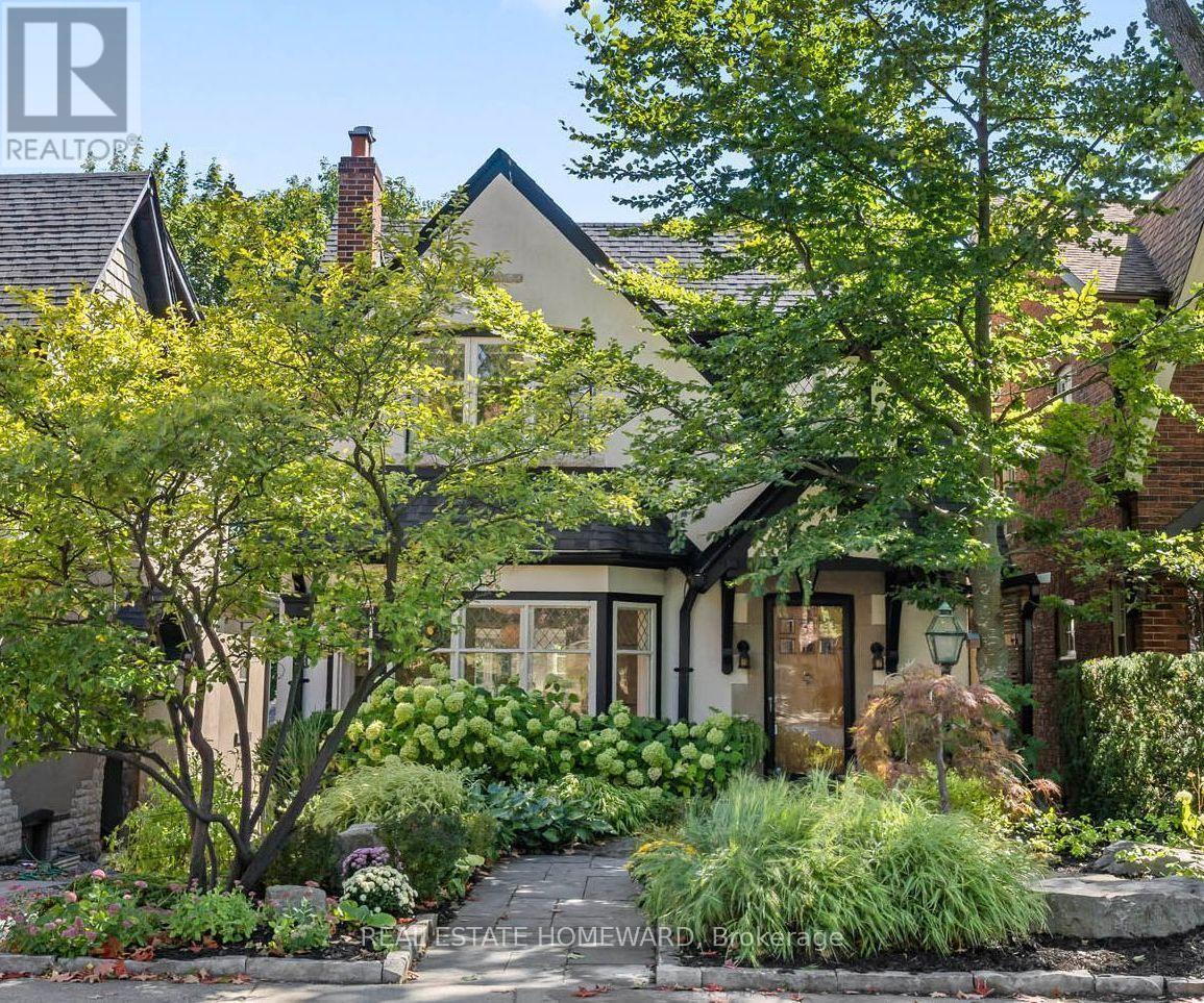 19 Cavendish St, Toronto, ON M4E 1N9