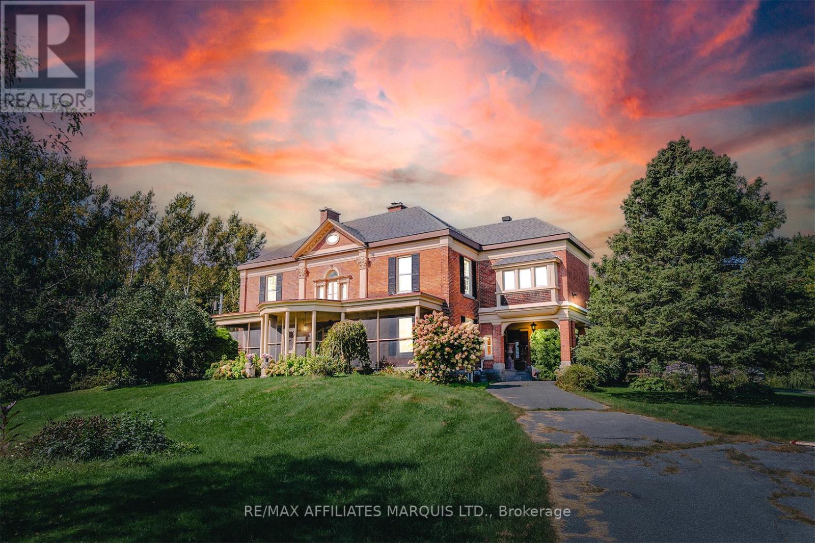 20763 Old Highway 2 Rd, South Glengarry, ON K0C 1N0