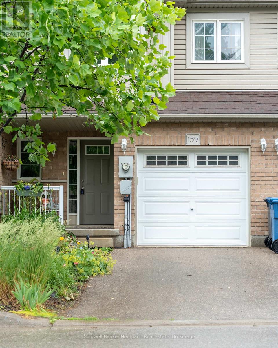 159 Kemp Cres, Guelph, ON N1E 0K1