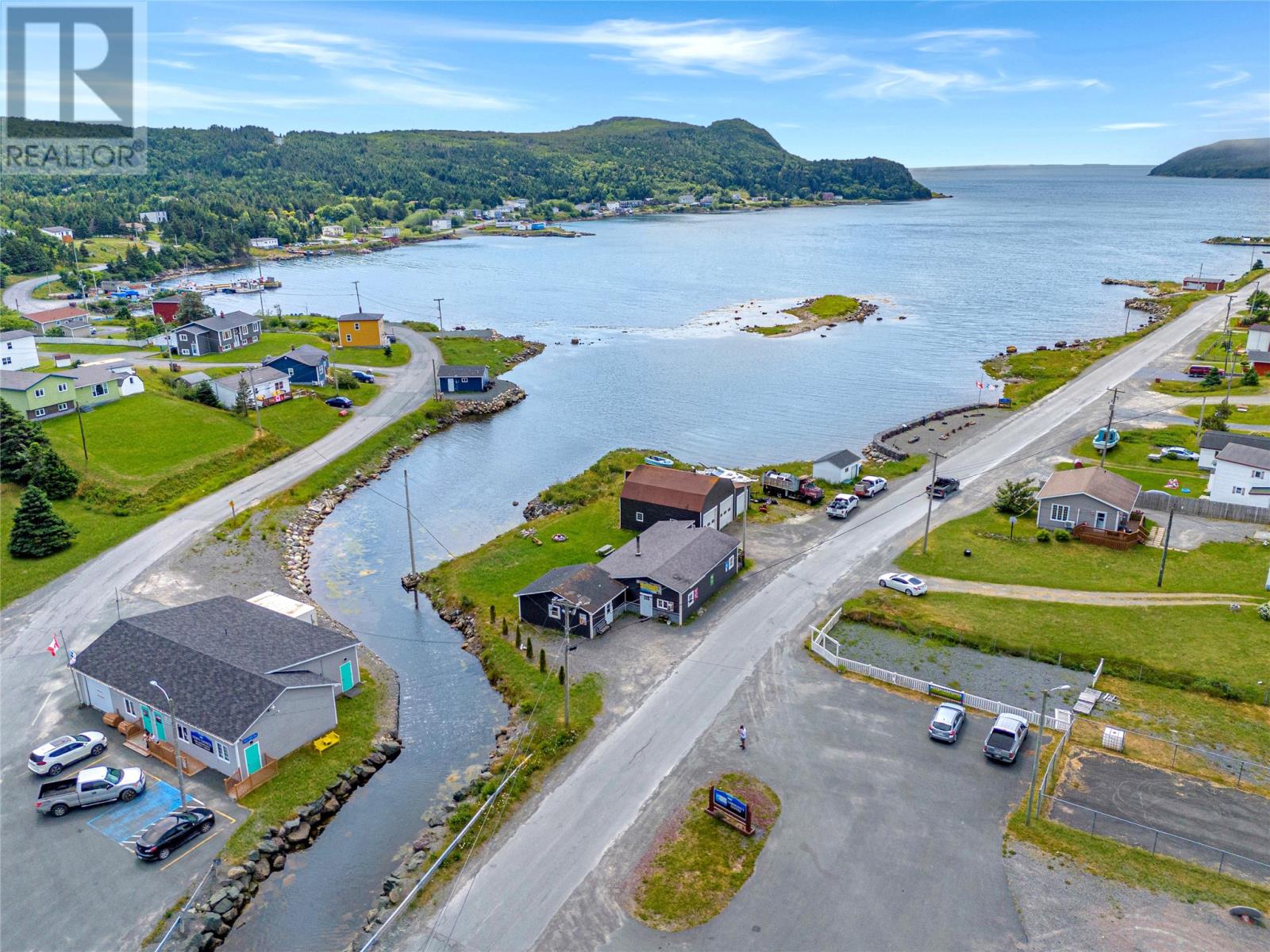 41 Main Rd, Fox Harbour, NL A0B 1V0
