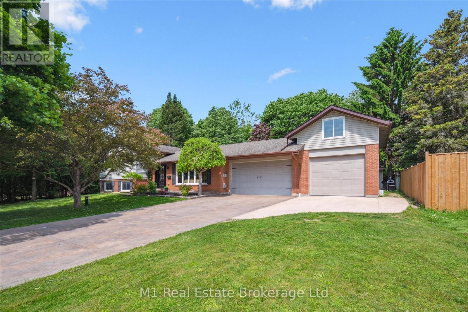 765 Bon Accord St, Centre Wellington, ON N1M 3A2