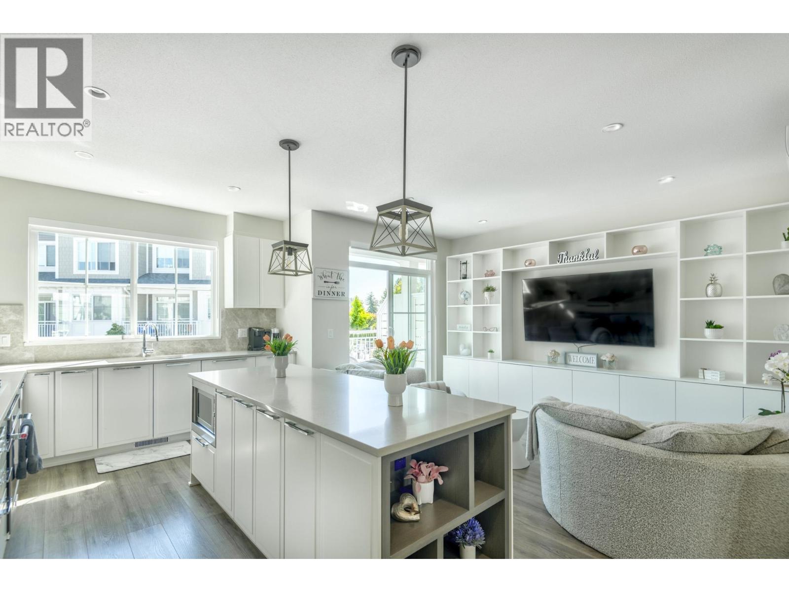 5311 Admiral Way Unit 9, Delta, BC V4K 0E2