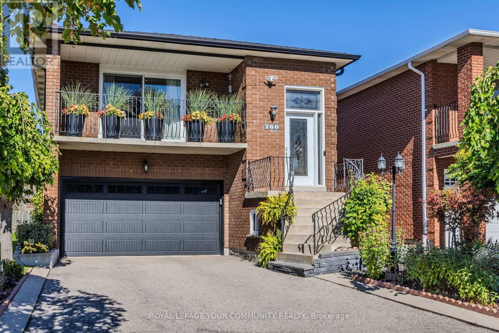 260 Mathewson St, Vaughan Maple, ON L6A 1B4