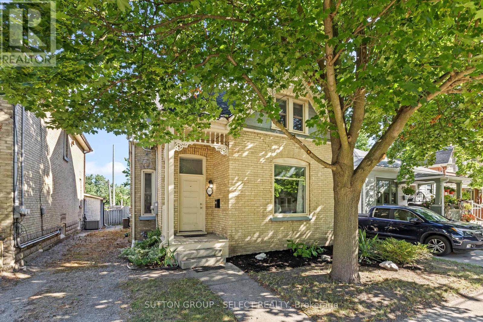 89 Becher St, London, ON N6C 1A6