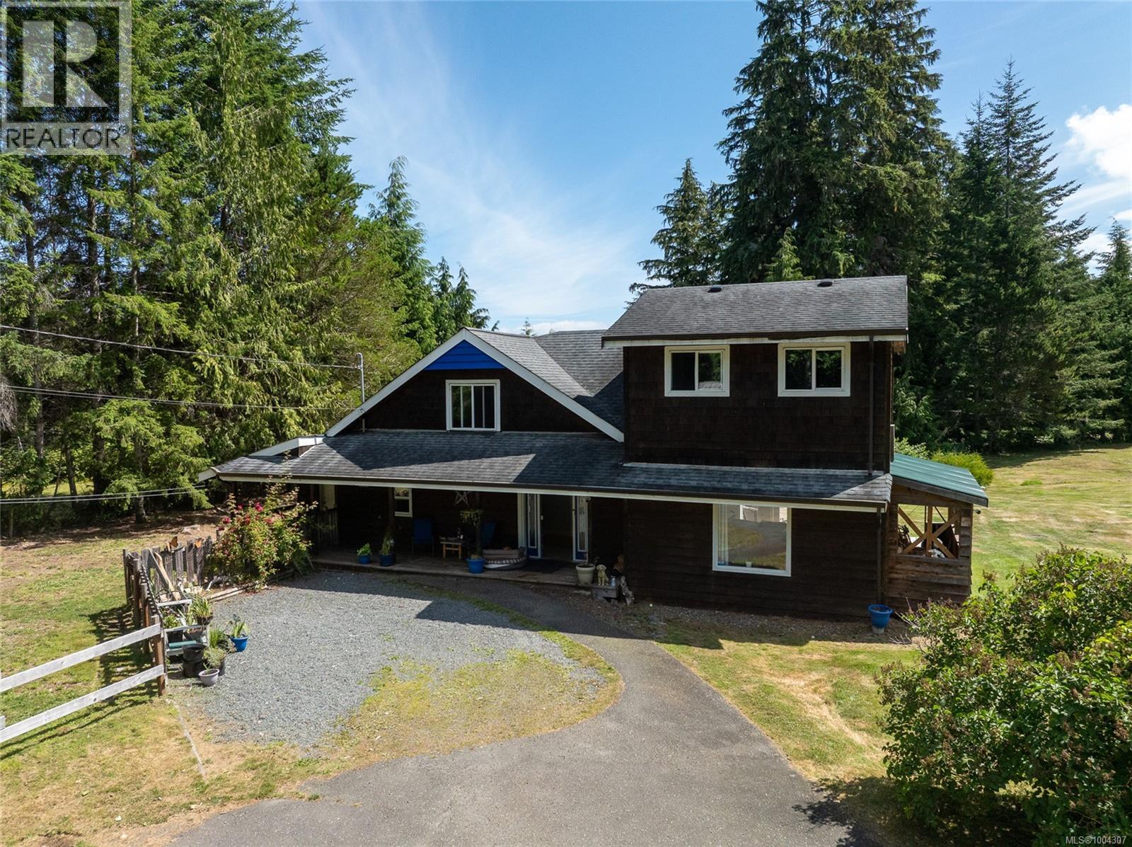 610 Nimpkish Heights Rd, Mount Waddington C, BC V0N 2R0