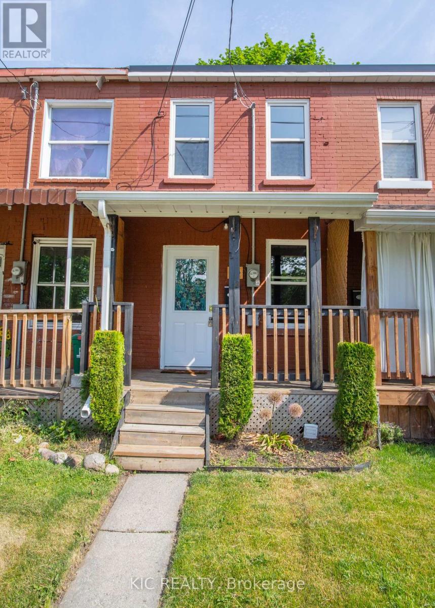 12 Olive Avenue Unit 112, Oshawa, ON L1H 2P2
