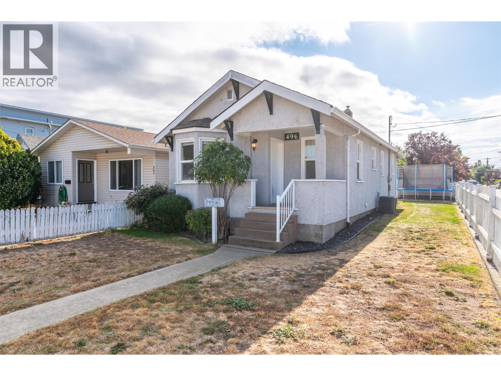 496 Wade Ave W, Penticton, BC V2A 1V4