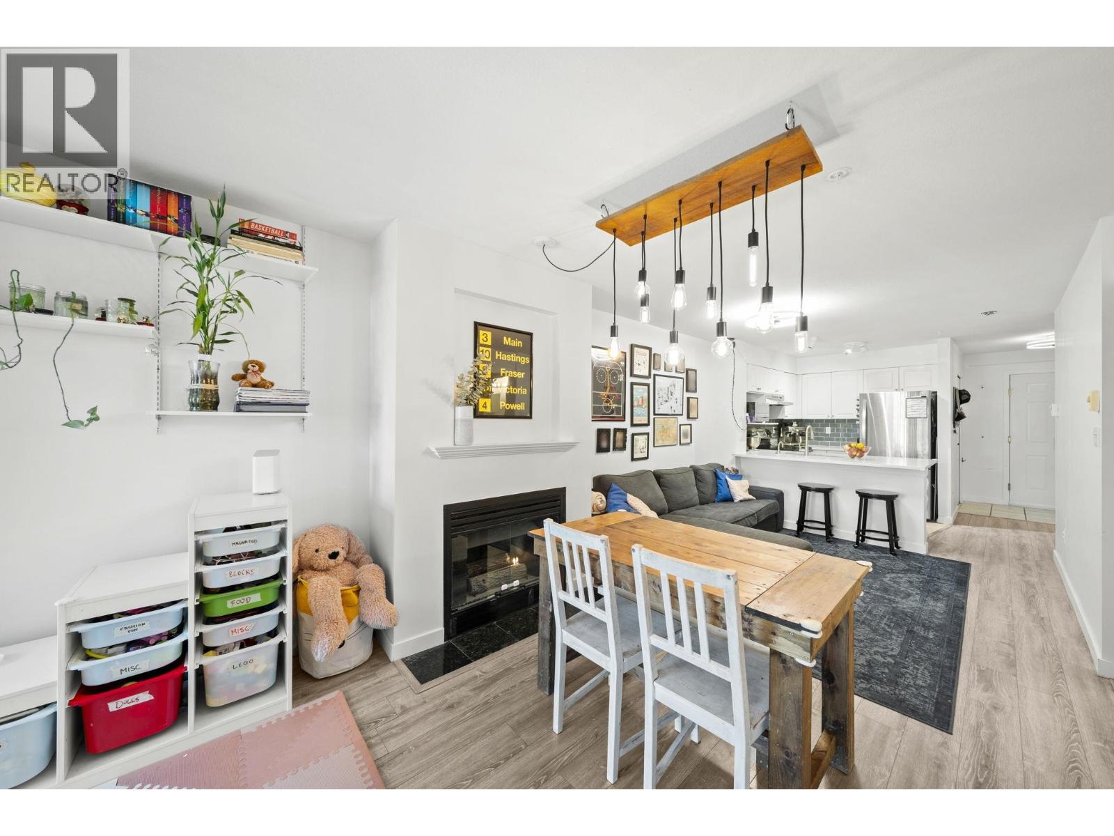 760 Kingsway Unit 315, Vancouver, BC V5V 3C1