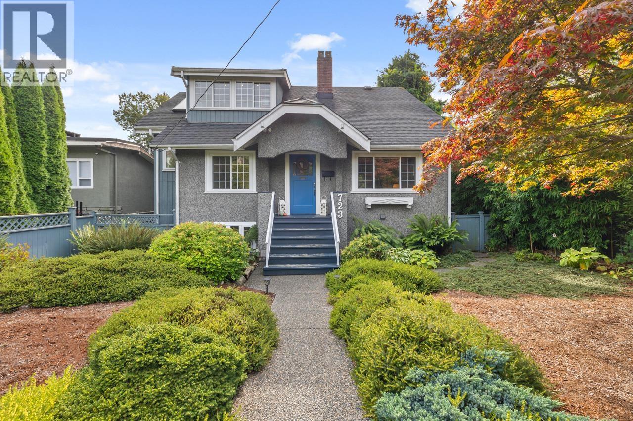 723 E 4th St, North Vancouver, BC V7L 1K1