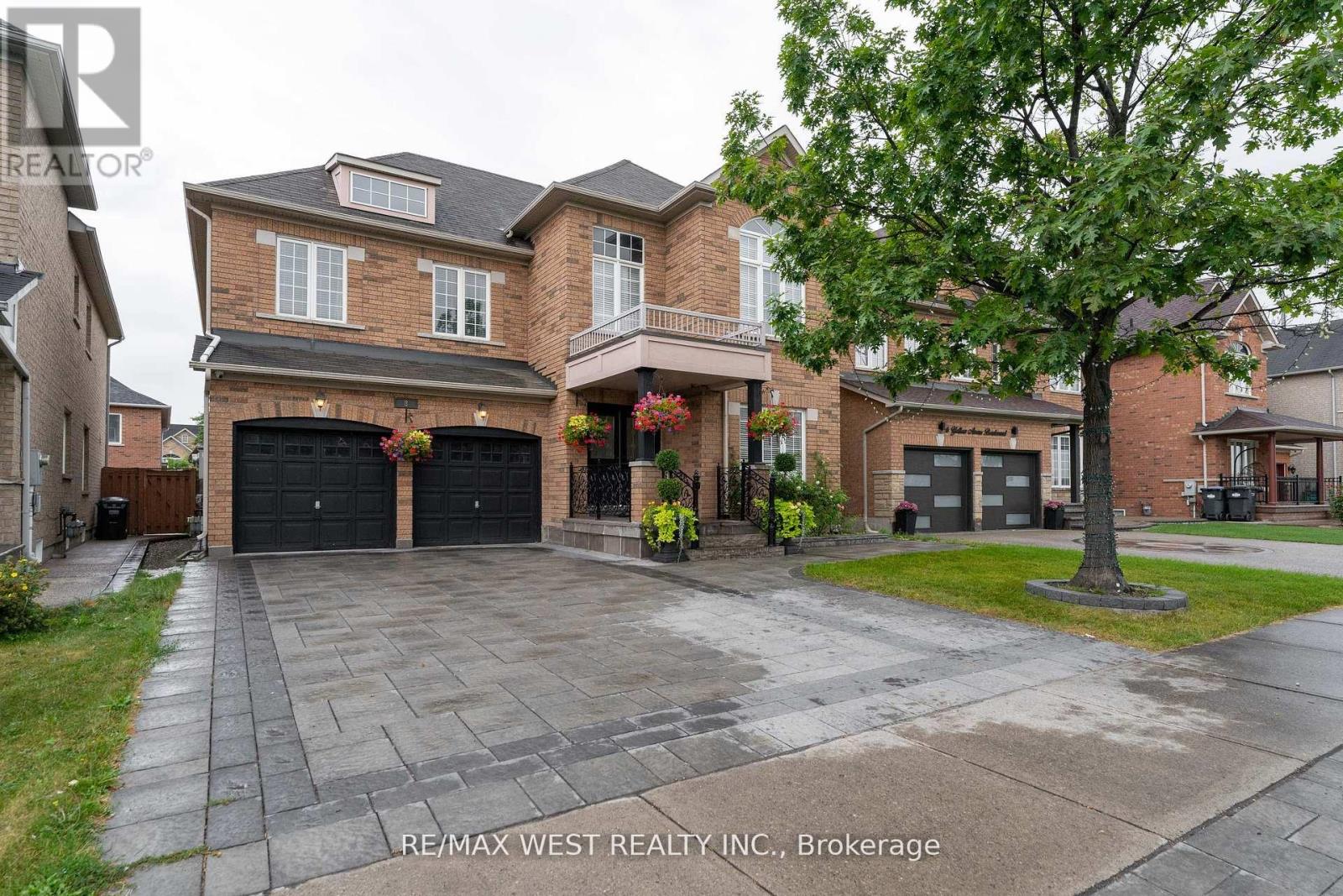 8 Yellow Avens Blvd, Brampton, ON L6R 0K5