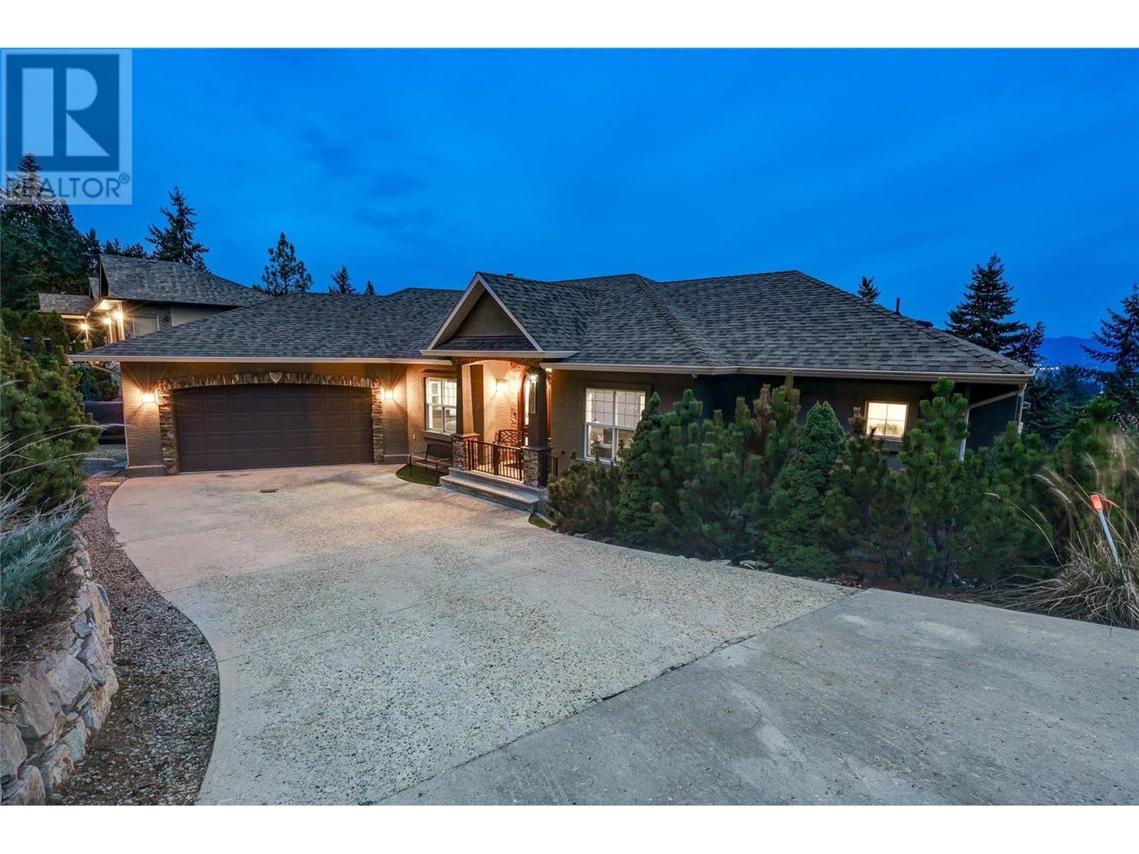 1007 Aurora Hts, West Kelowna, BC V1Z 3N5