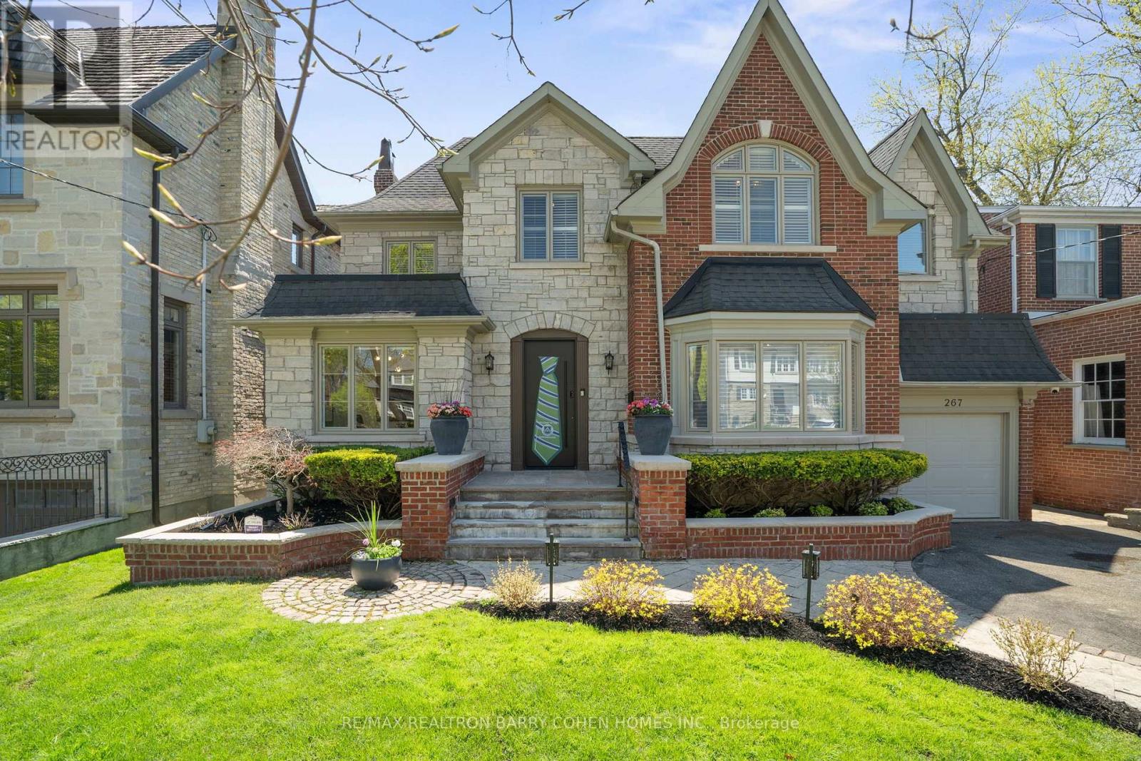 267 St Leonards Ave, Toronto, ON M4N 1K9